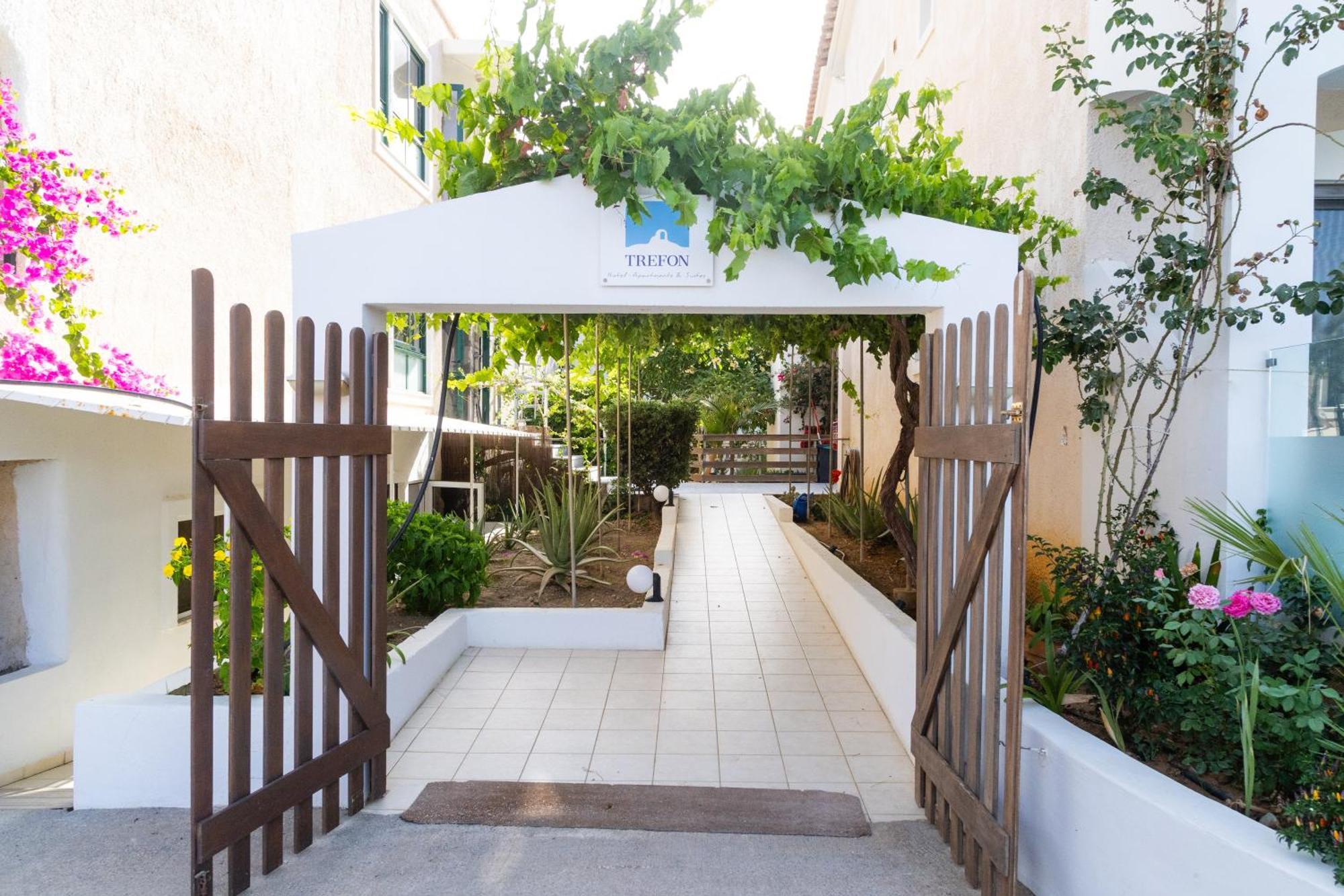 Trefon Hotel Apartments And Family Suites Platanes  Eksteriør billede