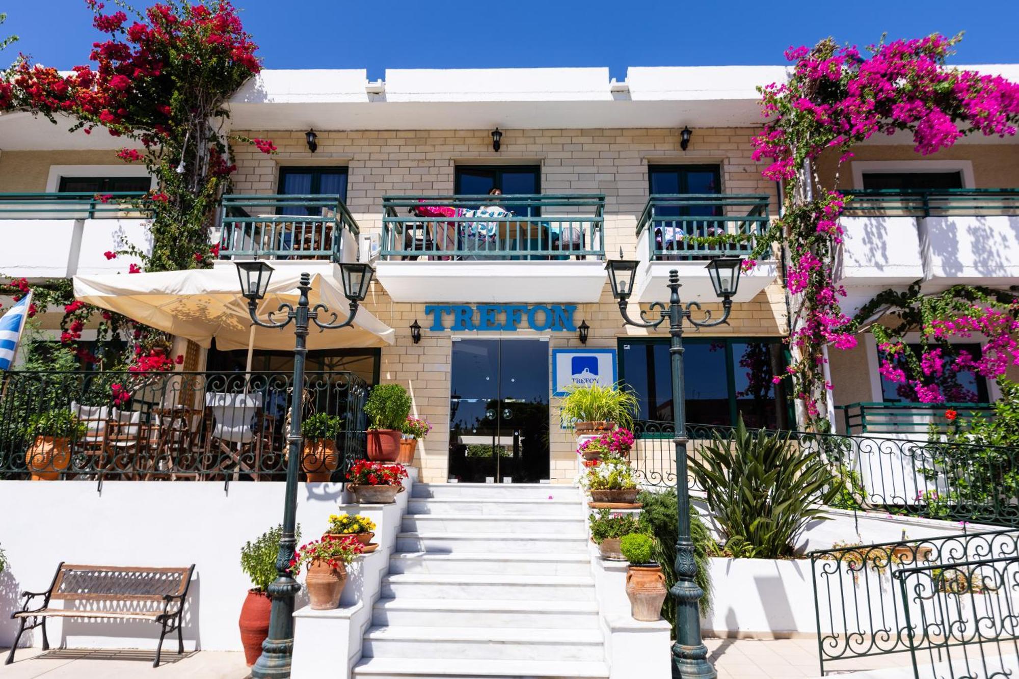 Trefon Hotel Apartments And Family Suites Platanes  Eksteriør billede